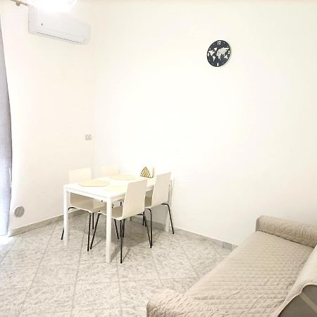 Newhouse Class Bari Esterno foto