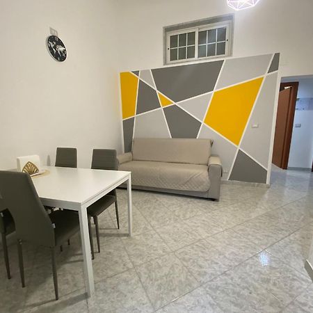 Newhouse Class Bari Esterno foto