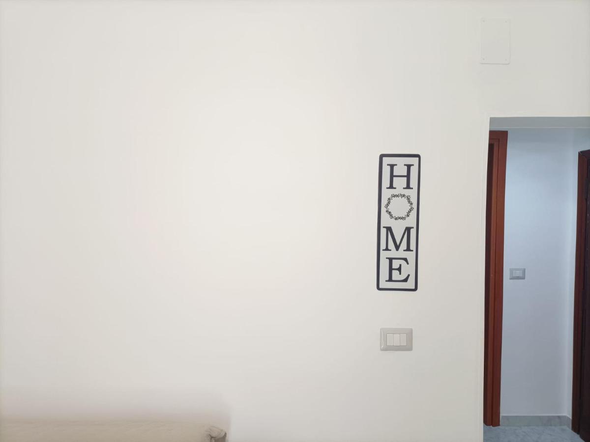 Newhouse Class Bari Esterno foto
